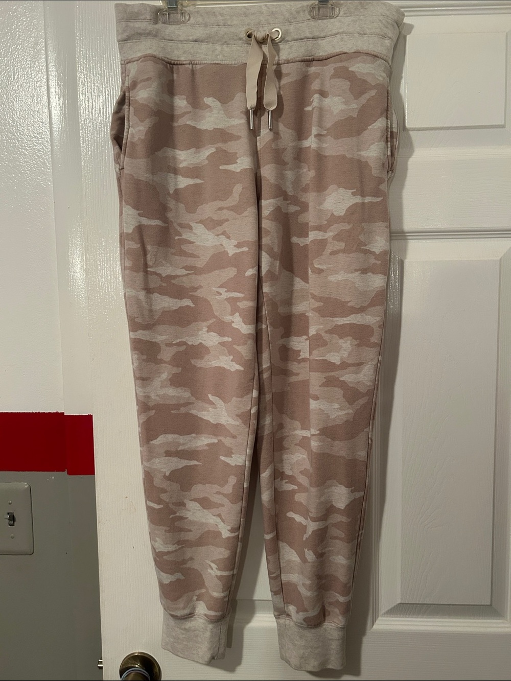 Athleta Pink & Cream Camo Jogger Pants